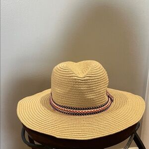 Stylish Wide-Brim Straw Sun Hat with Braided Trim - Beige